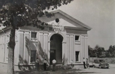 Cinema republica Racari Romania