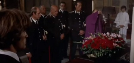 il-poliziotto-e-marcio-17