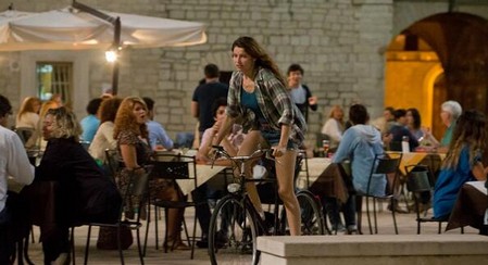 1-15-una-donna-per-amica-trani