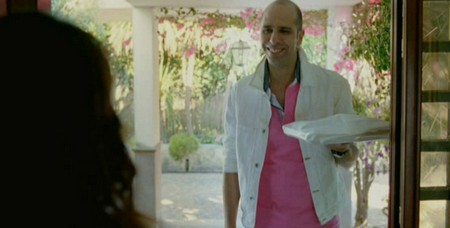 4-9-cado-dalle-nubi-checco-zalone