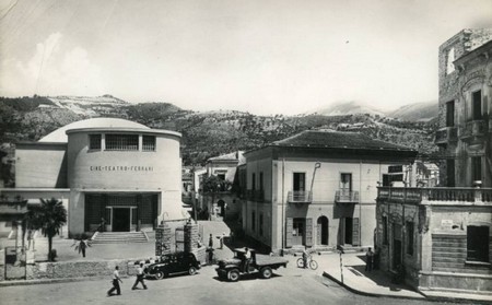 cine-teatro-ferrari-sapri