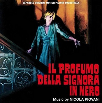 5-4-il-profumo-della-signora-in-nero