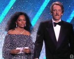 Diana Ross e Donald Sutherland presentano Oscar miglior attrice non&nbsp;protagonista